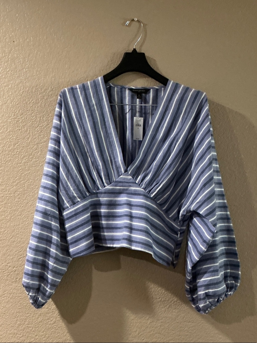 Banana Republic Blue & White Striped V-Neck Cropped Blouse